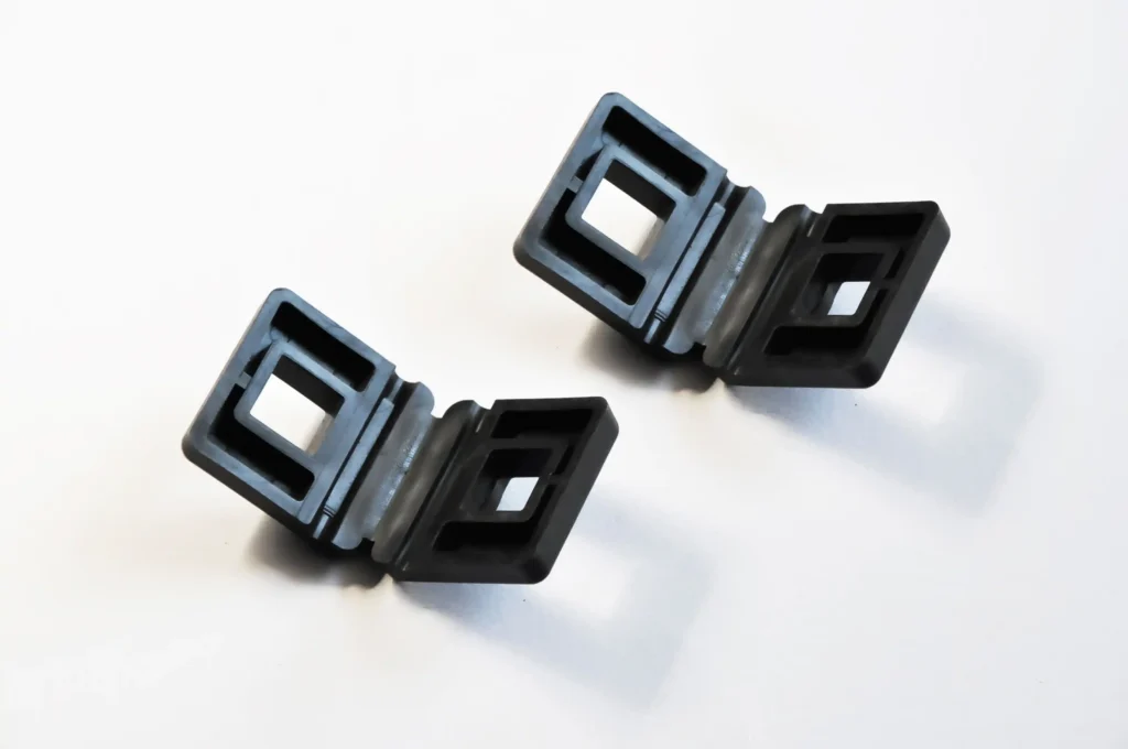 Książeczka do montażu siatki ogrodzeniowej fi3